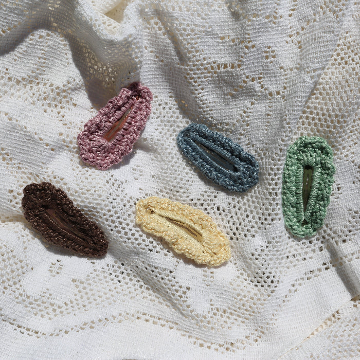 April Free Pattern: Easy Crochet Hair Clip