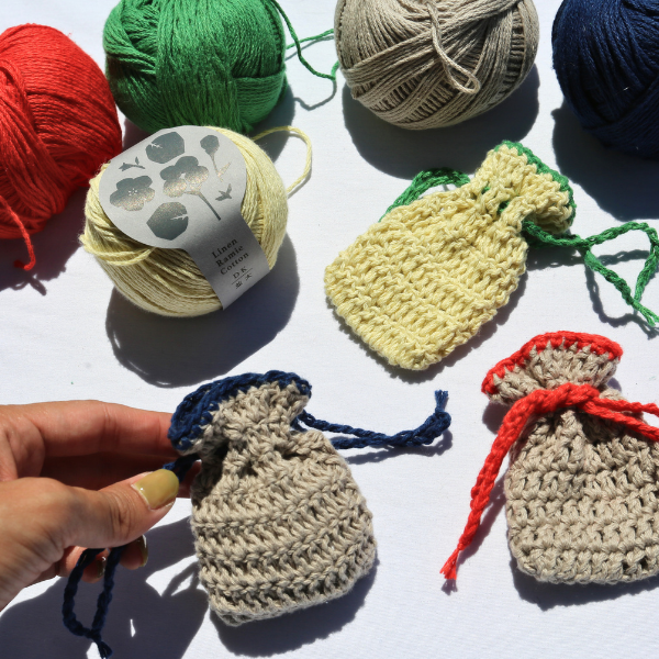 June Free Pattern: Crochet Mini Pouch