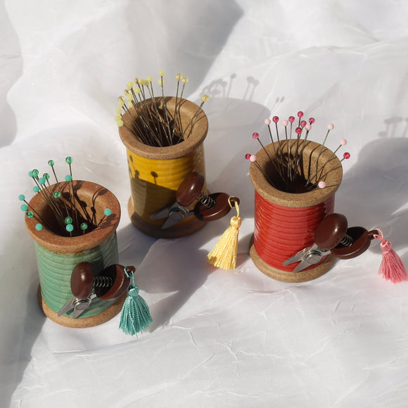 Hasami Magnetic Pin Holder