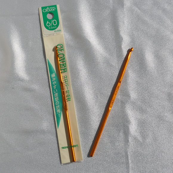 Clover crochet hook 3.5mm