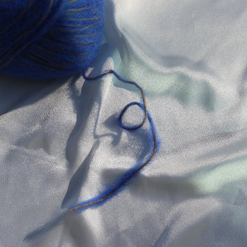 geek Blue × Chrome yellow thread