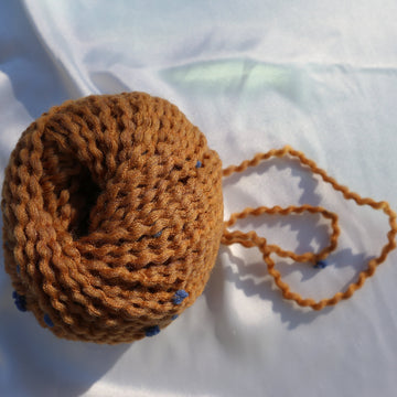 pom pom wool Camel x Blue